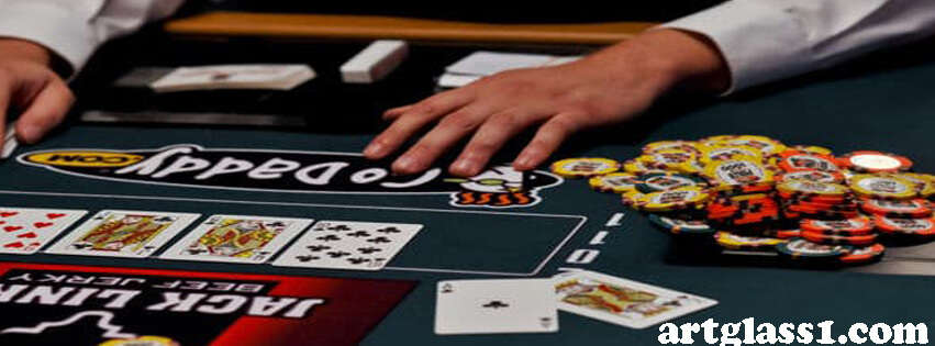 Playing Poker at บล็อกได้กลายเป็นกิจกรรมยอดนิยมสำหรับผู้ที่ชอบการพนันและชอบที่จะแบ่งปันความคิดและความคิดเห็นเกี่ยวกับหัวข้อที่หลากหลาย 
